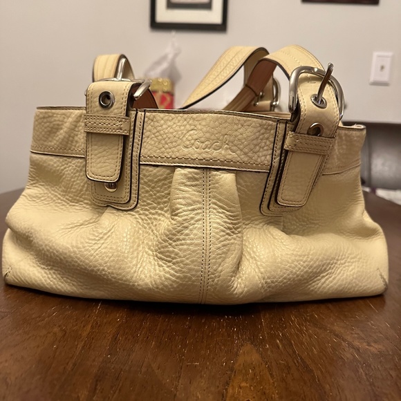 Coach Classic Pebble Leather White Satchel - Picture 1 of 9